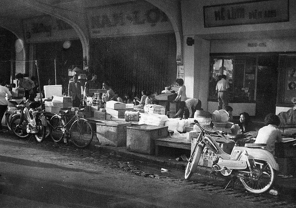 Scenes of Saigon